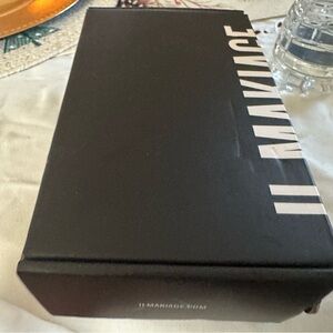 IL MAKIAGE Black Shipping Box
